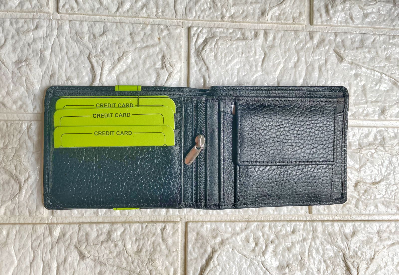 Zaz&Co - Men's Bifold Wallet Soft Genuine Leather - Image 2